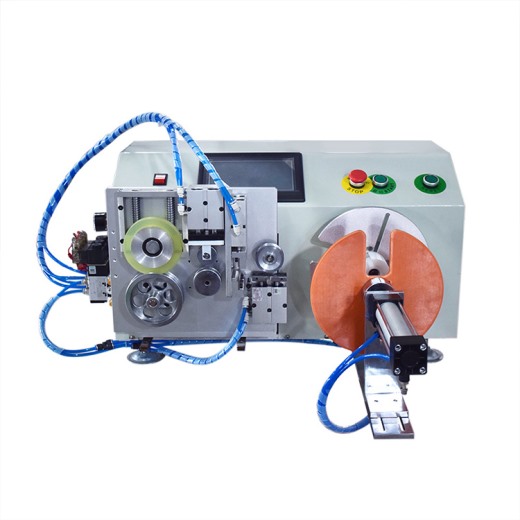 Winding and binding machine